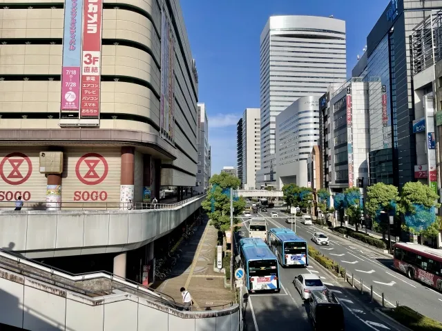 JR大宮駅西口の駅前風景(そごうとソニックシティが見える大宮の中心エリア)
