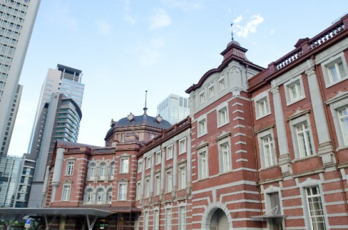 東京駅丸の内中央口から見る丸ノ内ホテル