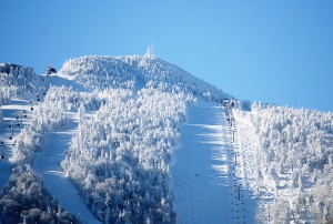 新潟県越後湯沢温泉スキー場